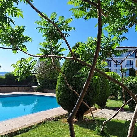 Sea Pool Sun Apartment